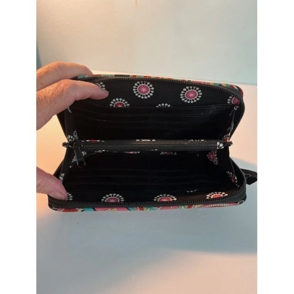 Designer Vera Bradley Wallet Parisian Full Color Paisley Zippered Wallet - Picture 3 of 5